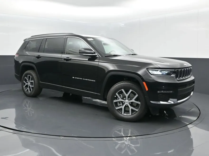 2025 Jeep Grand Cherokee Limited photo 1