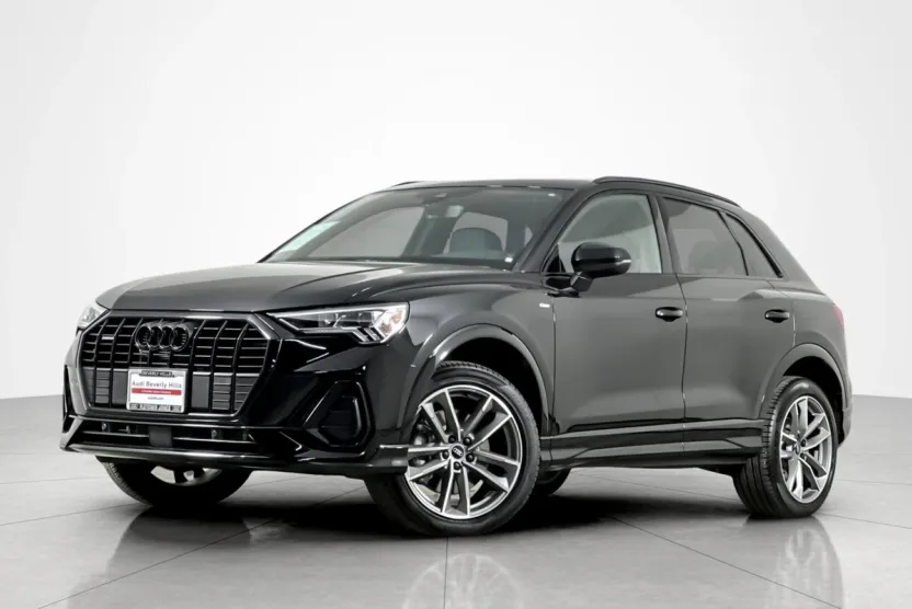 2025 Audi Q3 S line Premium 45 TFSI photo 1