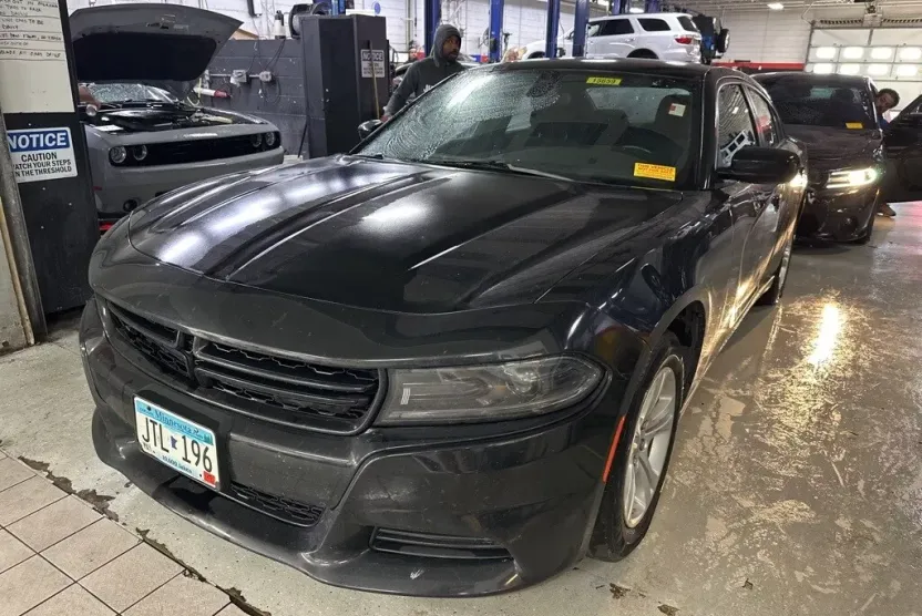 2022 Dodge Charger SXT photo 1