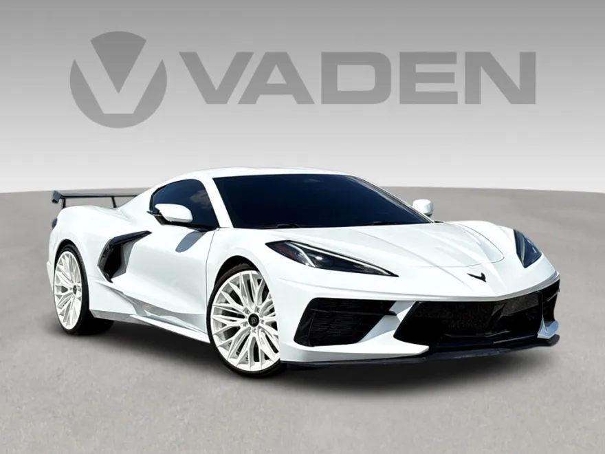 2024 Chevrolet Corvette Stingray 1LT photo 1