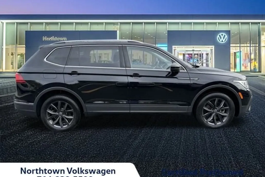 2022 Volkswagen Tiguan SE photo 1