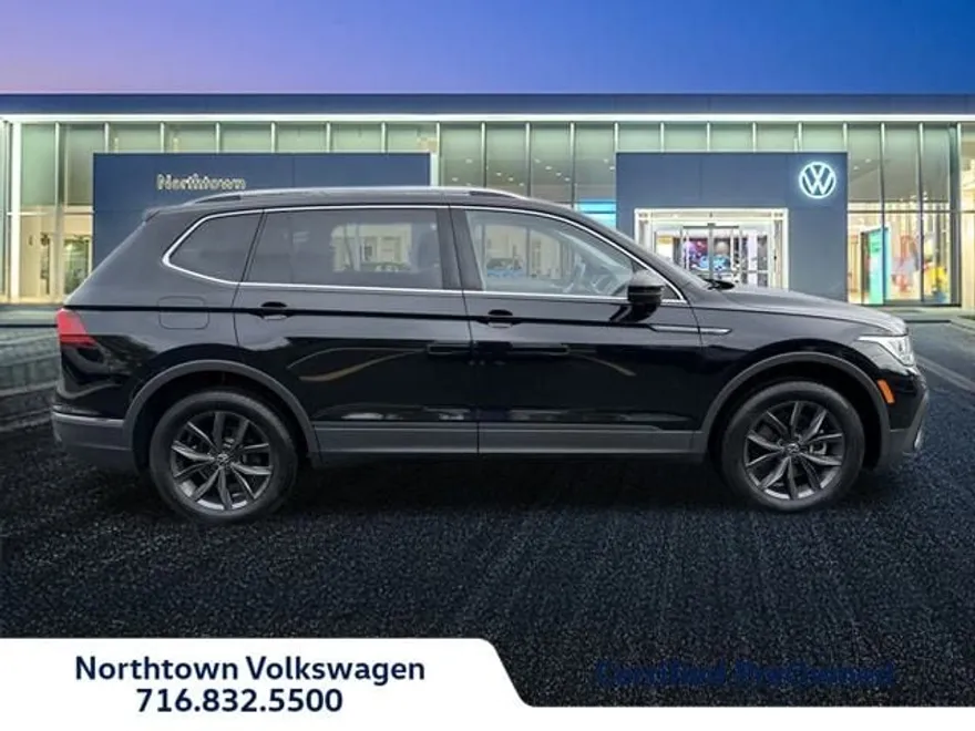 2022 Volkswagen Tiguan SE photo 1