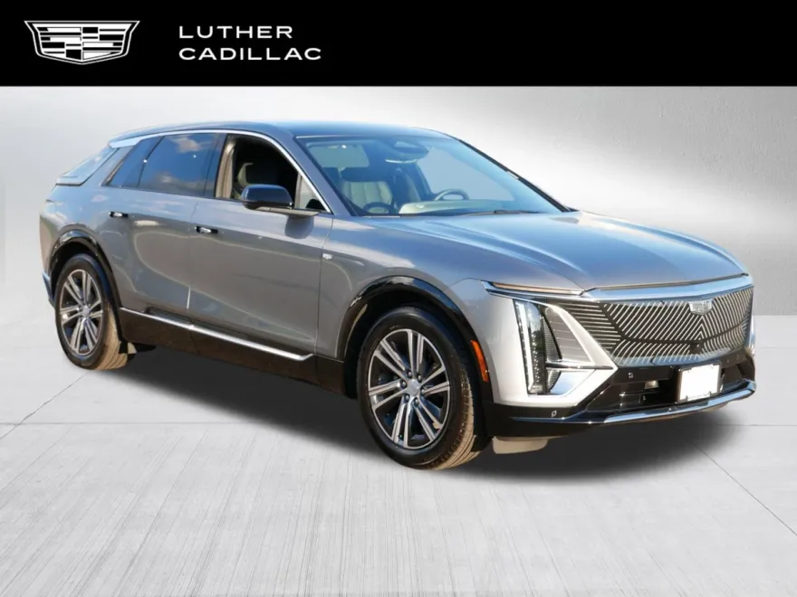 2024 Cadillac Lyriq Luxury photo 1