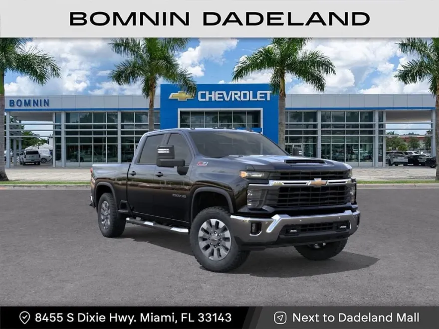 2025 Chevrolet Silverado LT photo 1