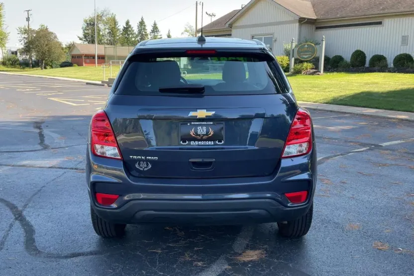 2019 Chevrolet Trax LS photo 1