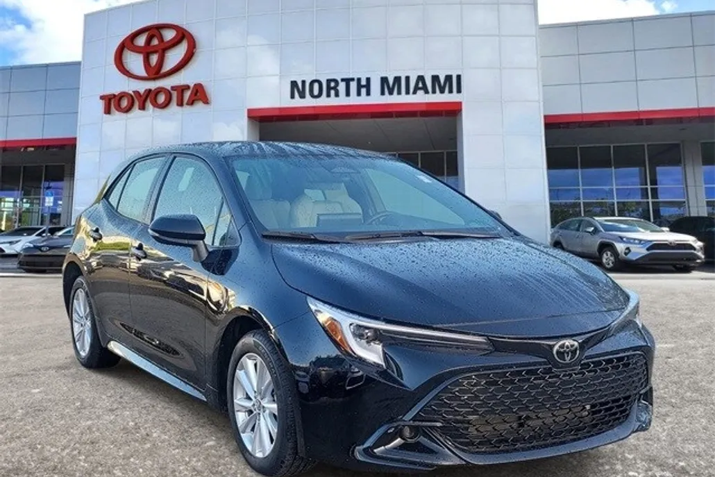 2024 Toyota Corolla SE photo 1