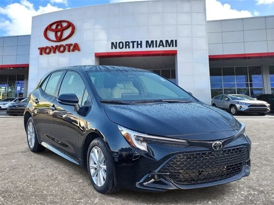 2024 Toyota Corolla SE photo 1