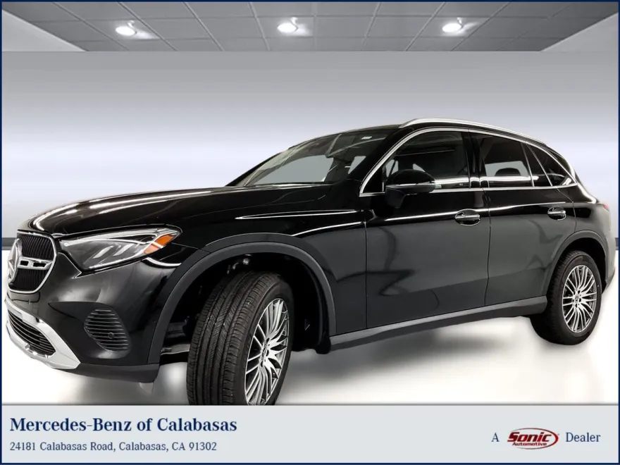 2025 Mercedes Benz GLC 300 photo 1