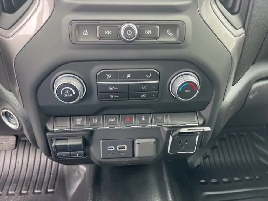 2024 Chevrolet Silverado 2500HD photo 22