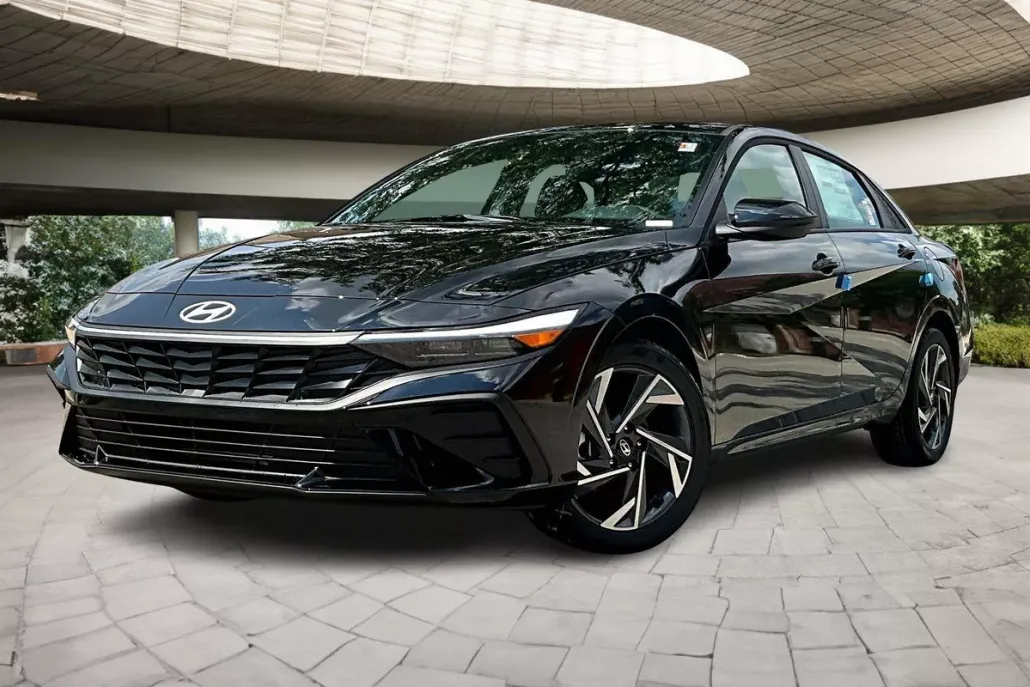2025 Hyundai Elantra SEL Sport photo 1