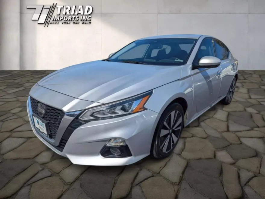 2019 Nissan Altima 2.5 SV photo 1