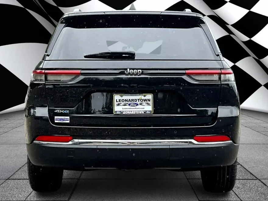 2022 Jeep Cherokee Limited 4xe photo 1