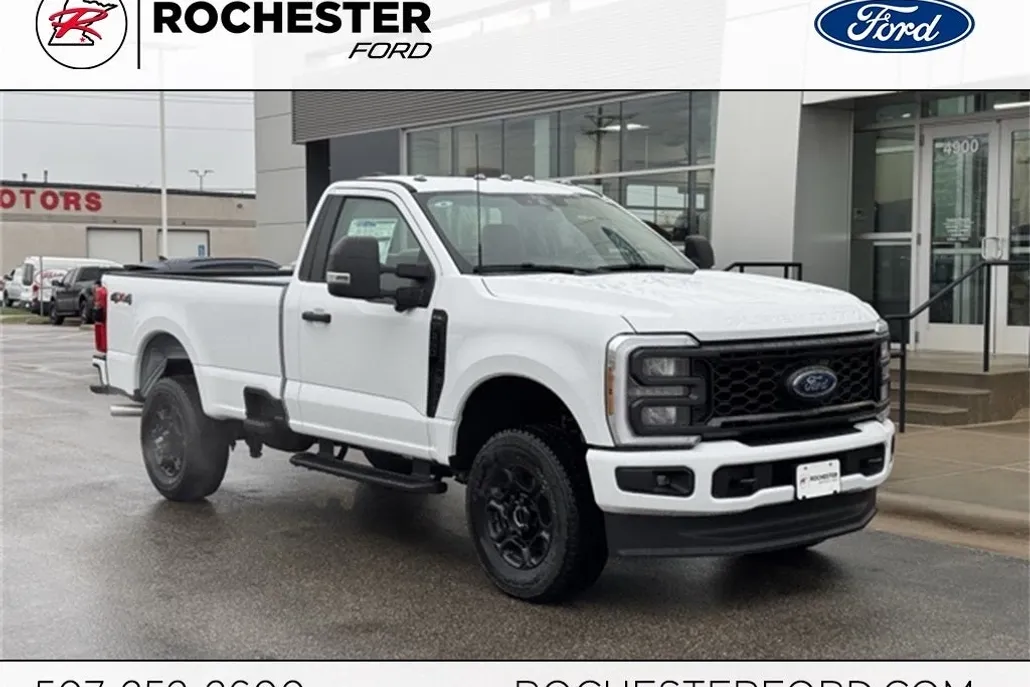 2025 Ford F-350 photo 1