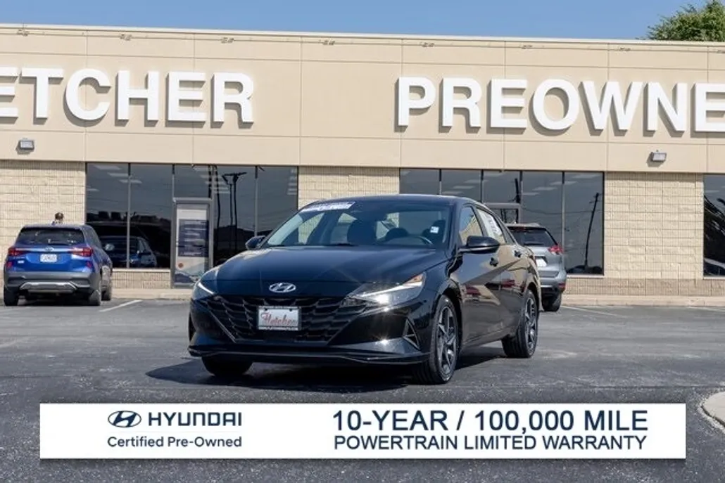 2023 Hyundai Elantra SEL photo 1