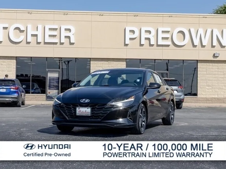 2023 Hyundai Elantra SEL photo 1