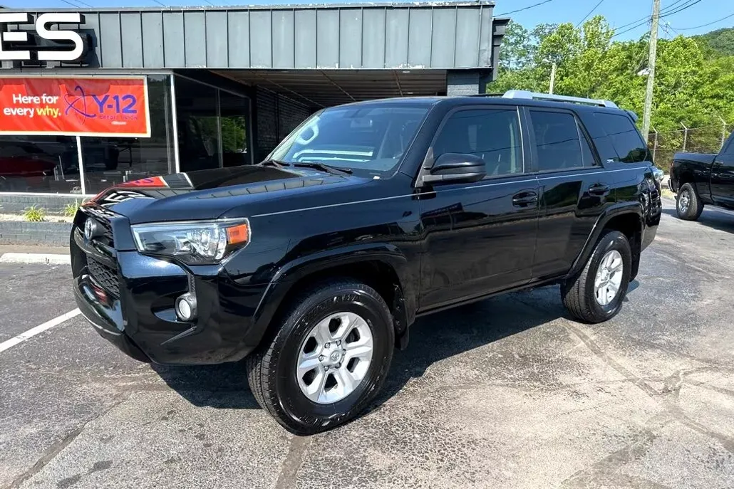 2015 Toyota 4Runner 4WD V6 Limited photo 1