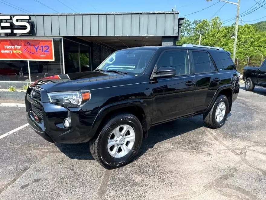 2015 Toyota 4Runner 4WD V6 Limited photo 1