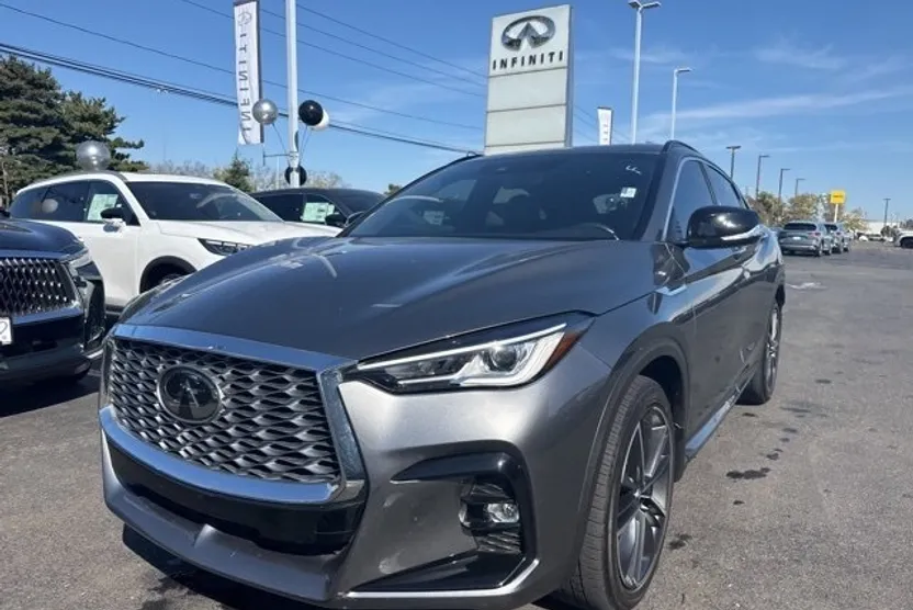 2024 Infiniti QX55 Luxe photo 1