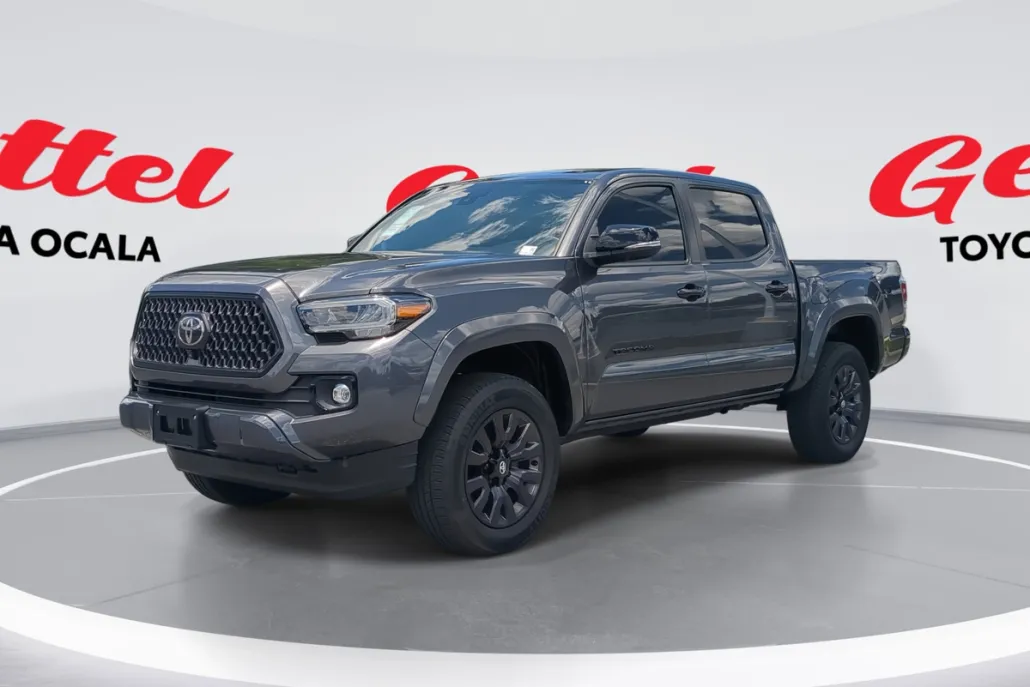 2022 Toyota Tacoma Limited photo 1