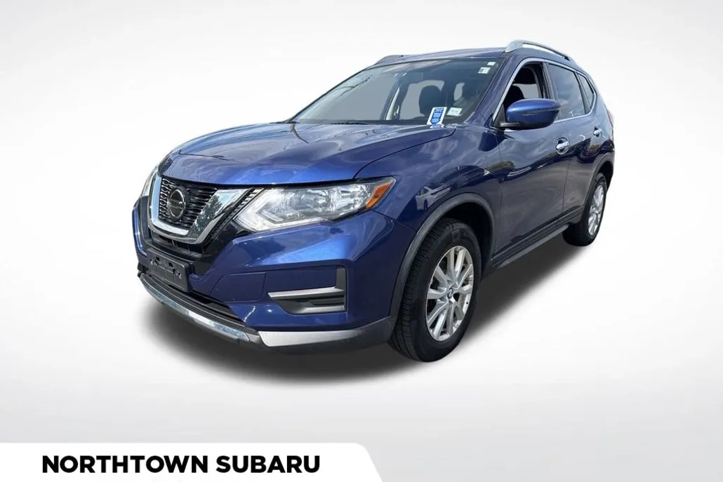2018 Nissan Rogue SV photo 1