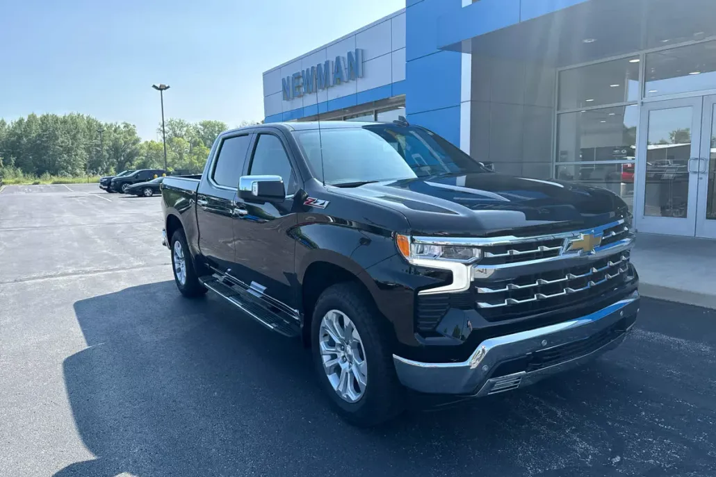 2025 Chevrolet Silverado 1500 LTZ photo 1
