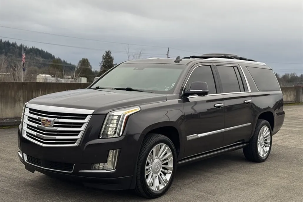 2016 Cadillac Escalade ESV Platinum photo 1