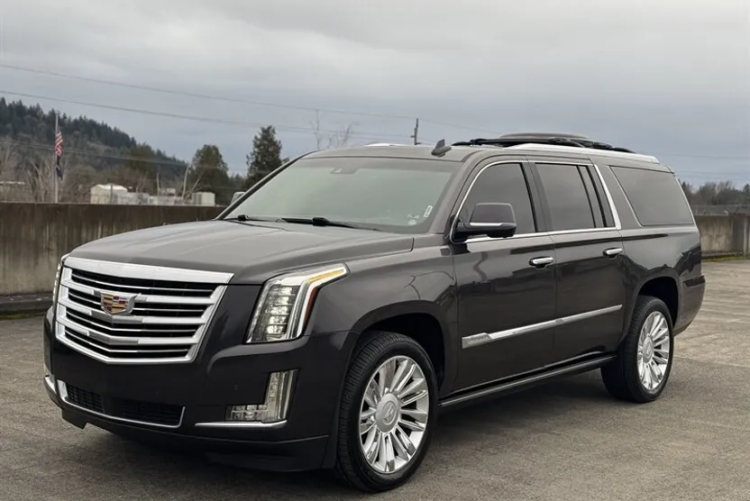 2016 Cadillac Escalade ESV Platinum photo 1