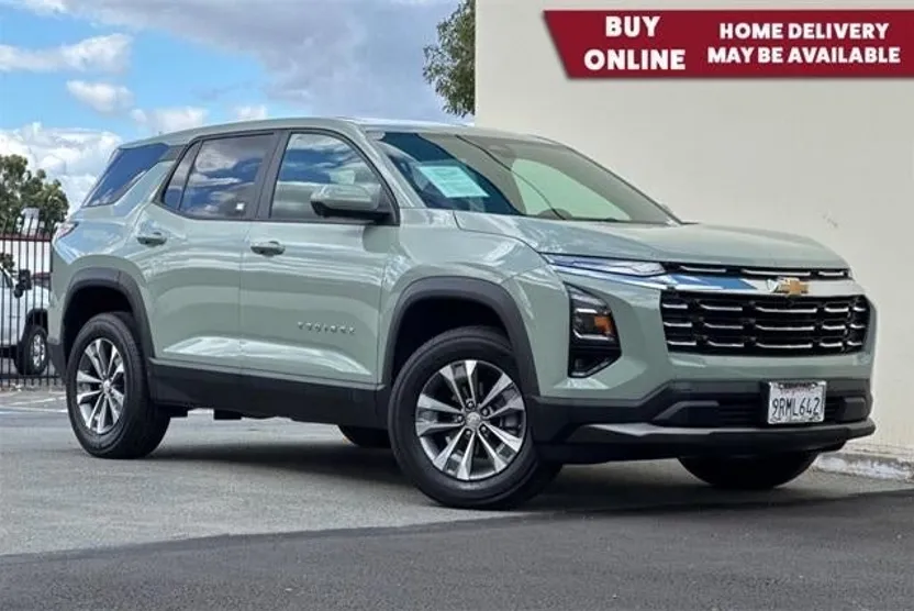 2025 Chevrolet Equinox LT photo 1