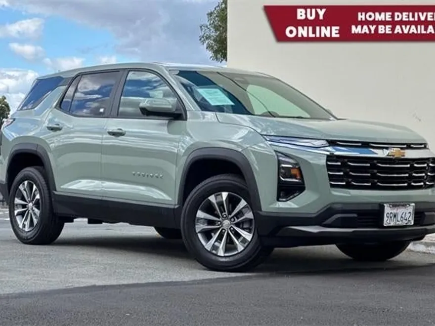 2025 Chevrolet Equinox LT photo 1