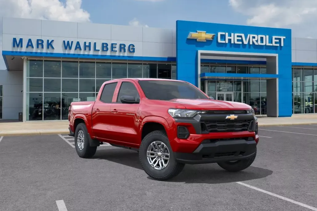 2025 Chevrolet Colorado Work Truck LT photo 1