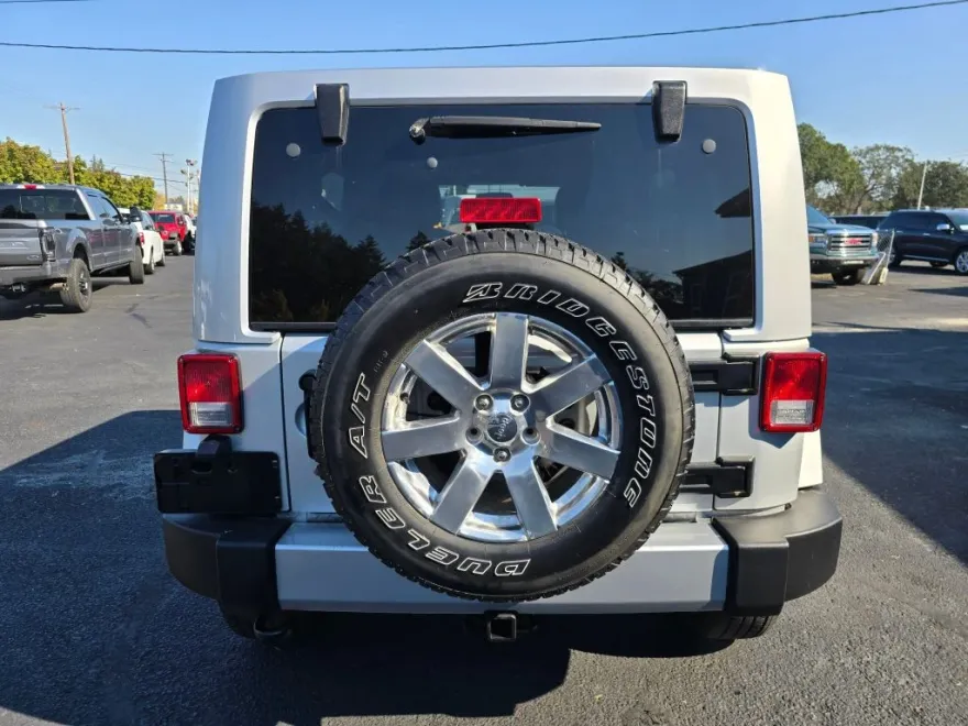 2011 Jeep Wrangler Unlimited Anniversary Edition Sport photo 1