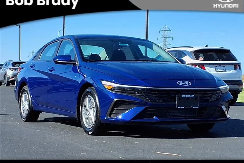 2025 Hyundai Elantra SE photo 1
