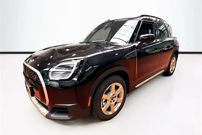 2025 Mini Countryman ALL4 Signature photo 1