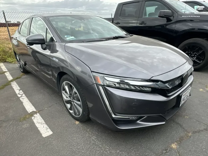 2018 Honda Clarity Touring photo 1