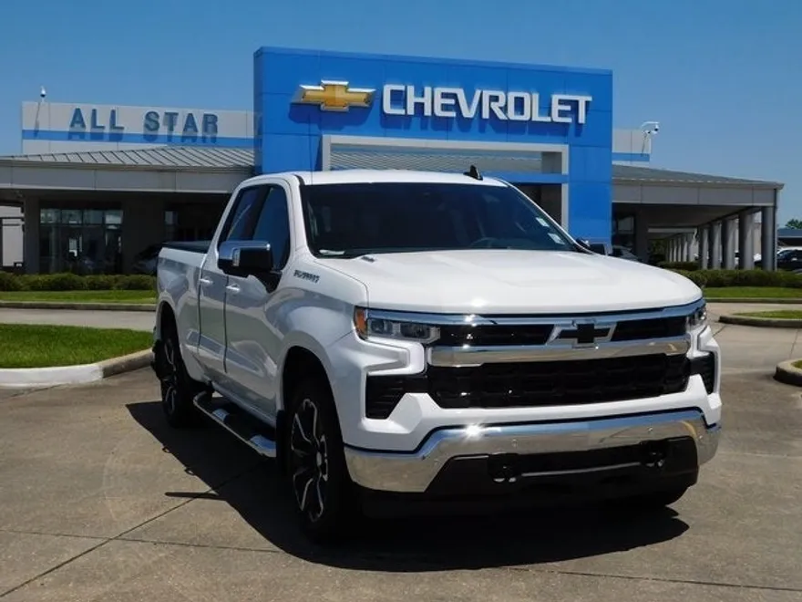 2025 Chevrolet Silverado 1500 LT photo 1