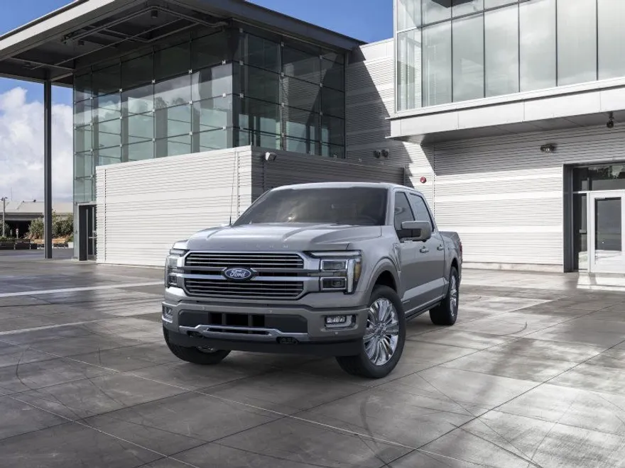 2025 Ford F-150 Platinum photo 1