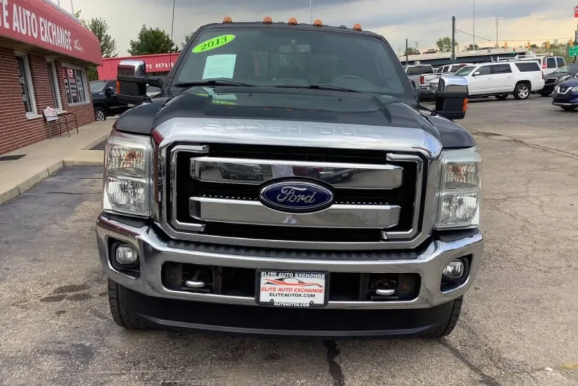 2013 Ford F-350 Lariat photo 1