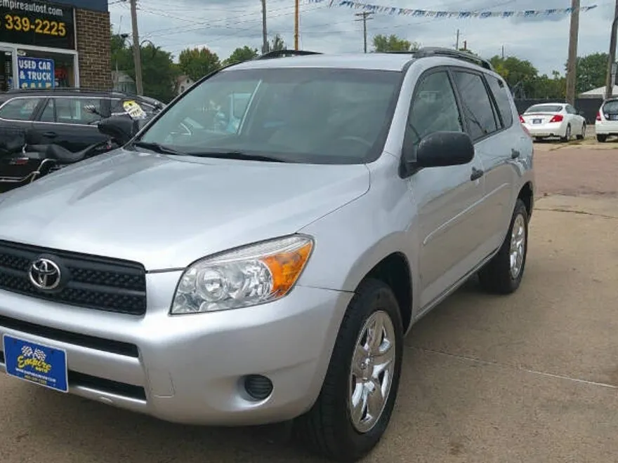 2008 Toyota RAV4 Base photo 1