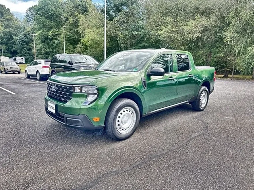 2025 Ford Maverick XL photo 1