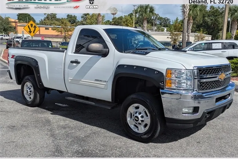 2013 Chevrolet Silverado 2500HD LT photo 1
