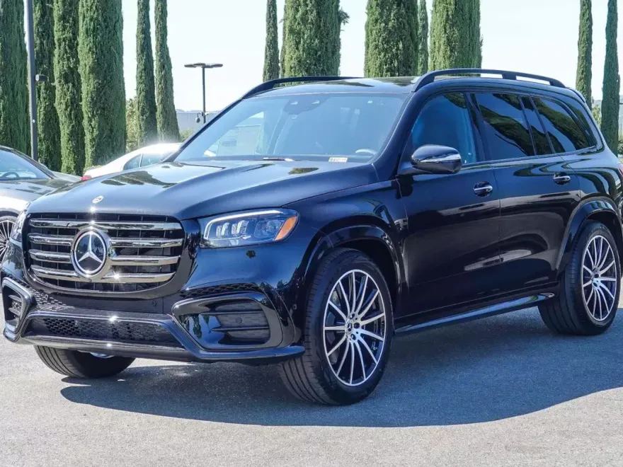 2025 Mercedes Benz GLS 450 4MATIC photo 1