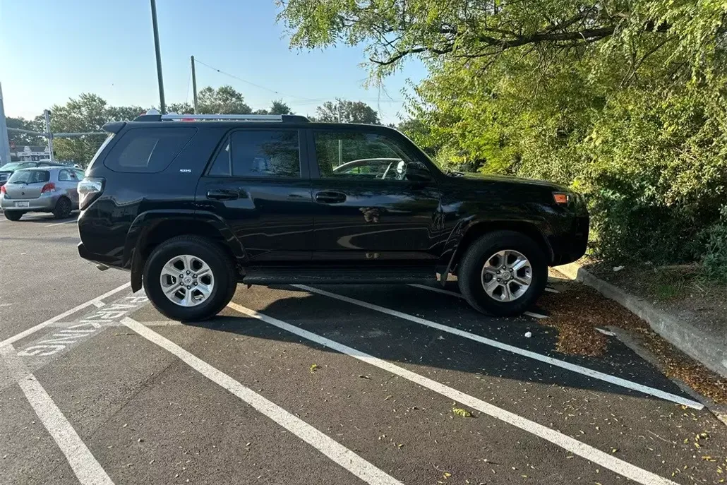 2024 Toyota 4Runner SR5 photo 1