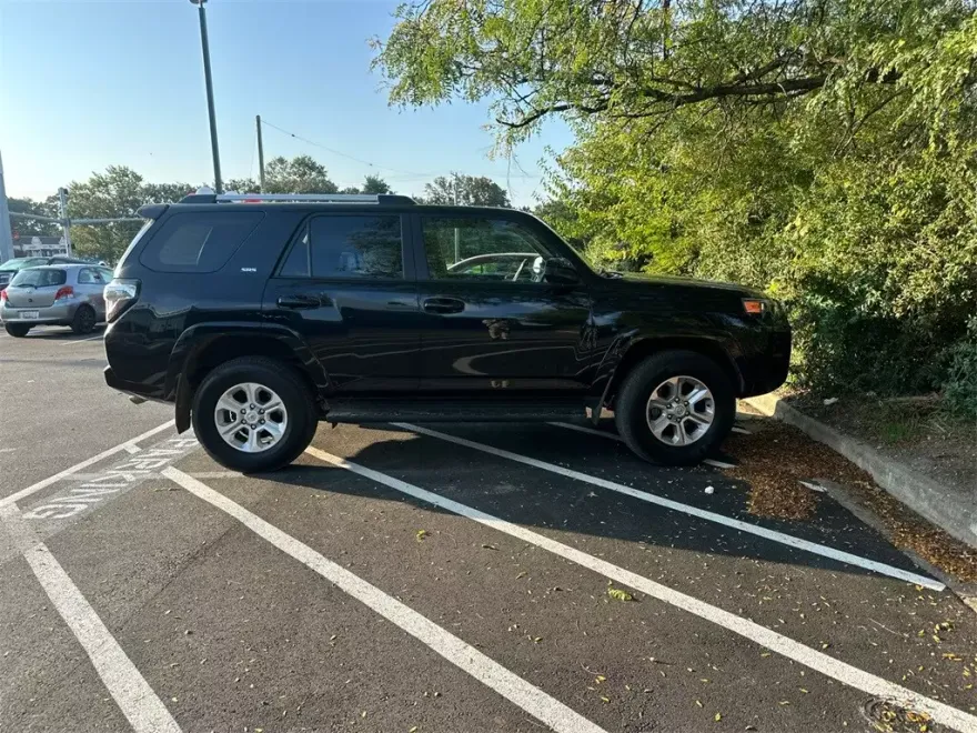 2024 Toyota 4Runner SR5 photo 1