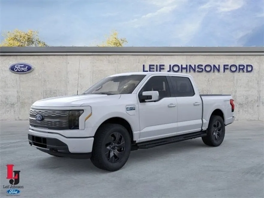 2025 Ford F-150 Lightning Lariat photo 1