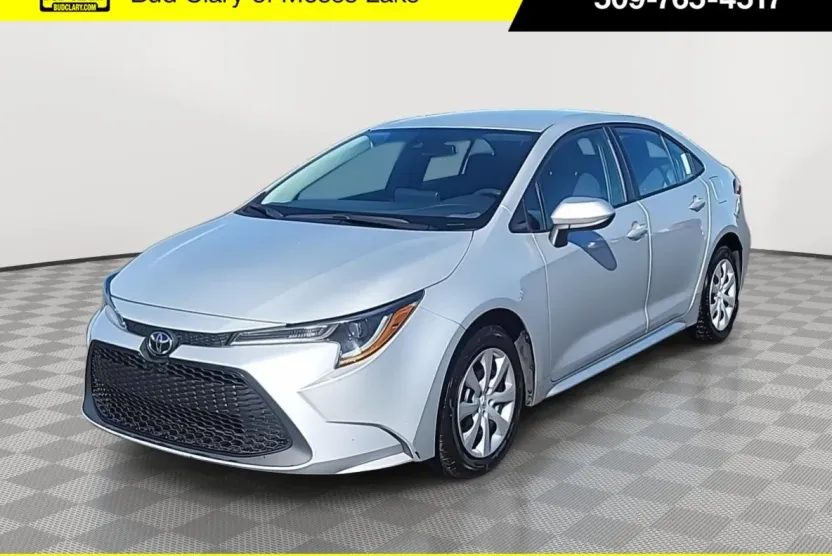 2022 Toyota Corolla LE photo 1