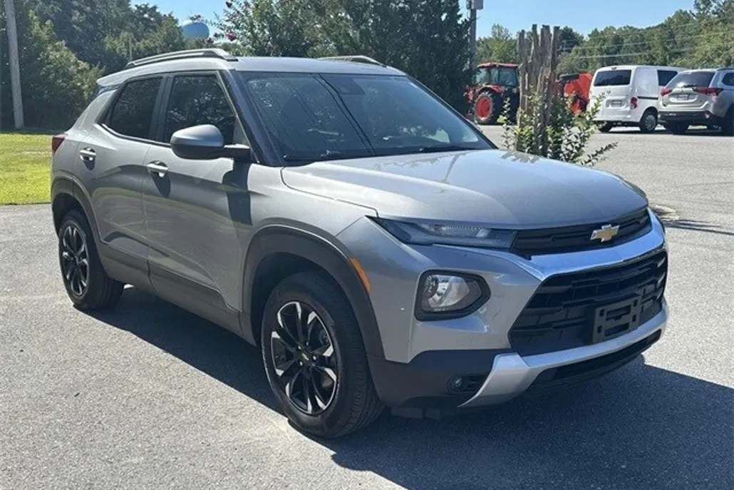 2023 Chevrolet Trailblazer LT photo 1
