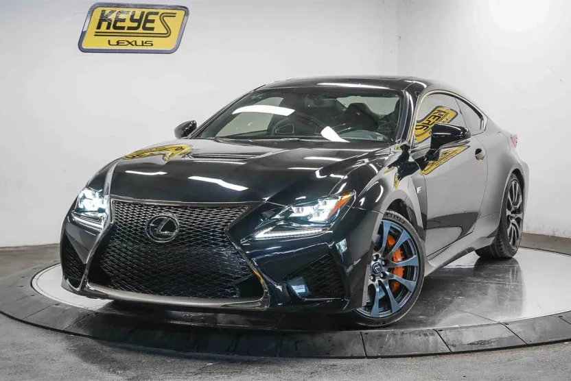 2016 Lexus RC F photo 1