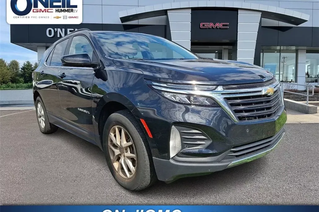 2022 Chevrolet Equinox LT photo 1
