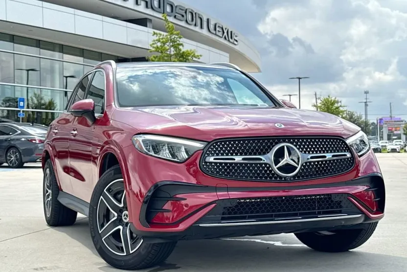 2024 Mercedes Benz GLC 300 4MATIC photo 1