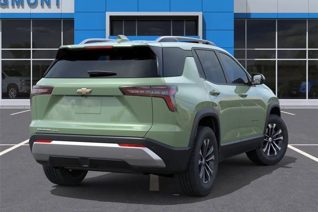2026 Chevrolet Equinox LT photo 1
